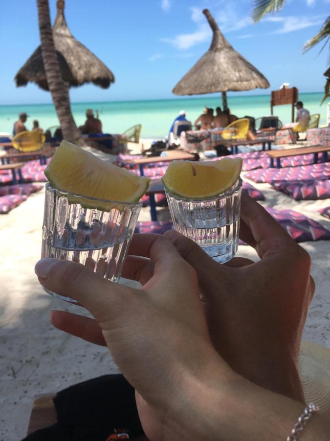 Ocean Boutique Suites Плая дел Кармен Екстериор снимка